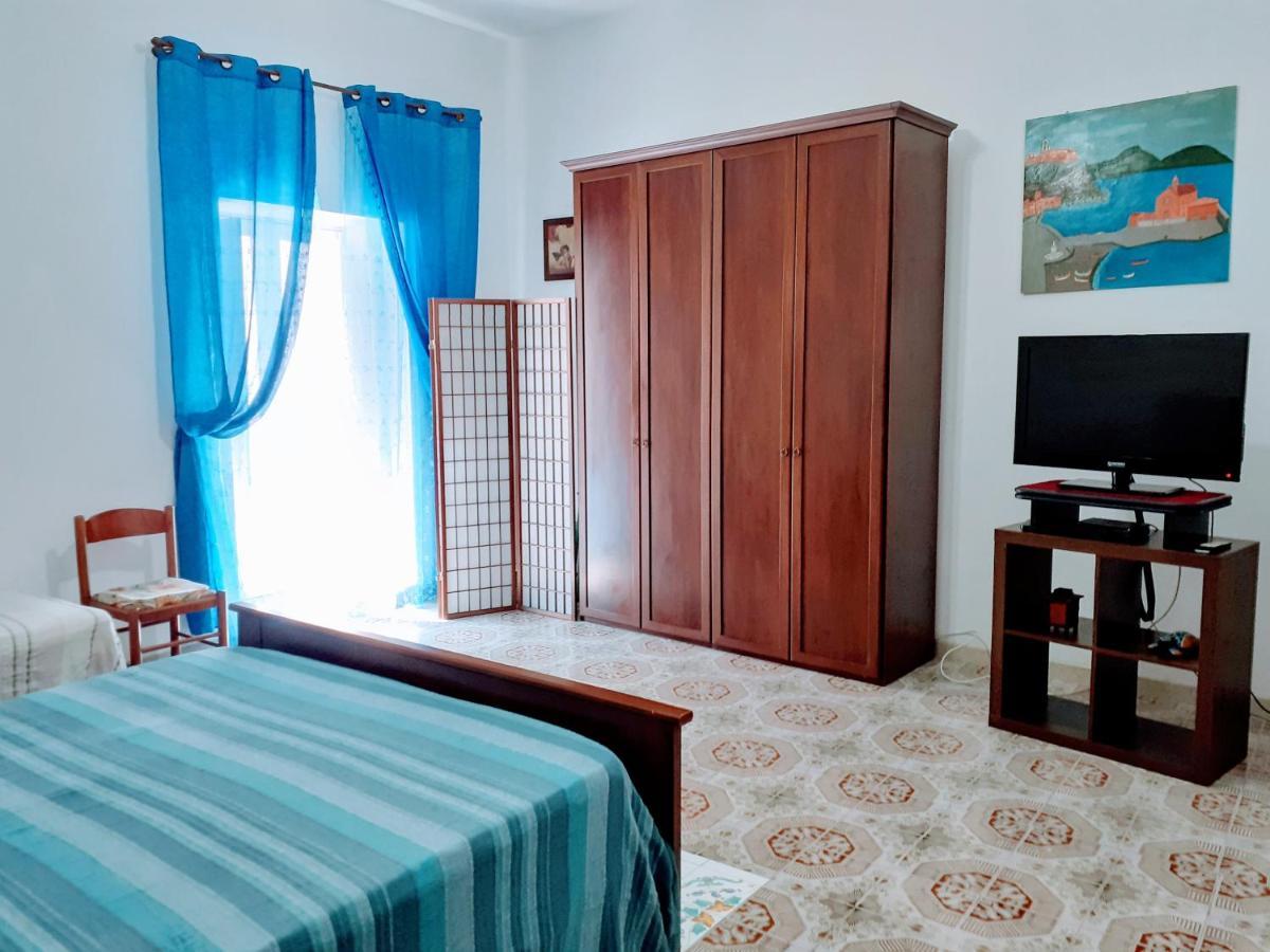 Domus Apollo Apartment ลีปารี ภายนอก รูปภาพ